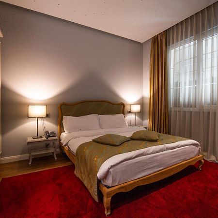 Classic Hotel Tirana Kültér fotó
