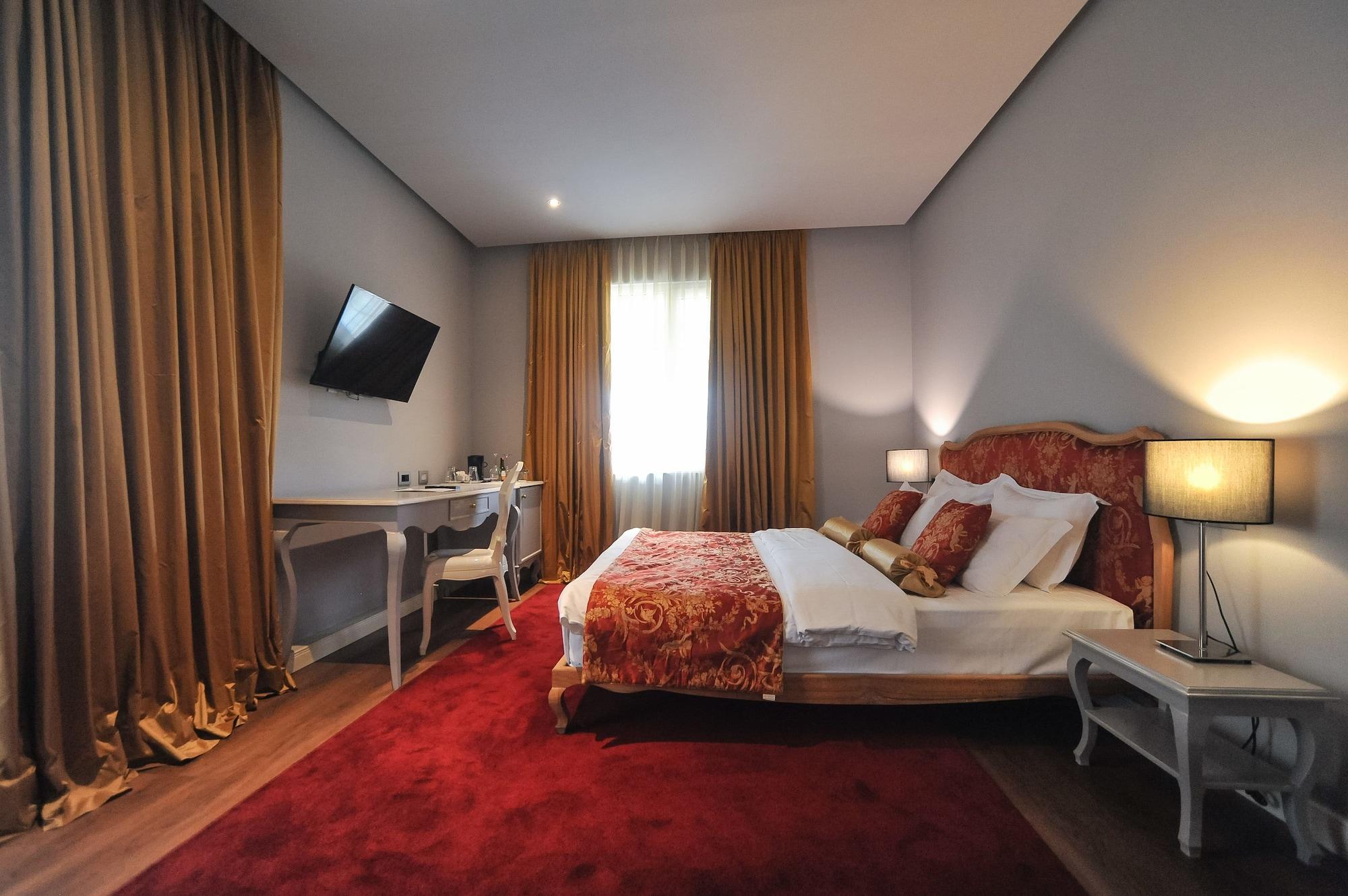 Classic Hotel Tirana Kültér fotó