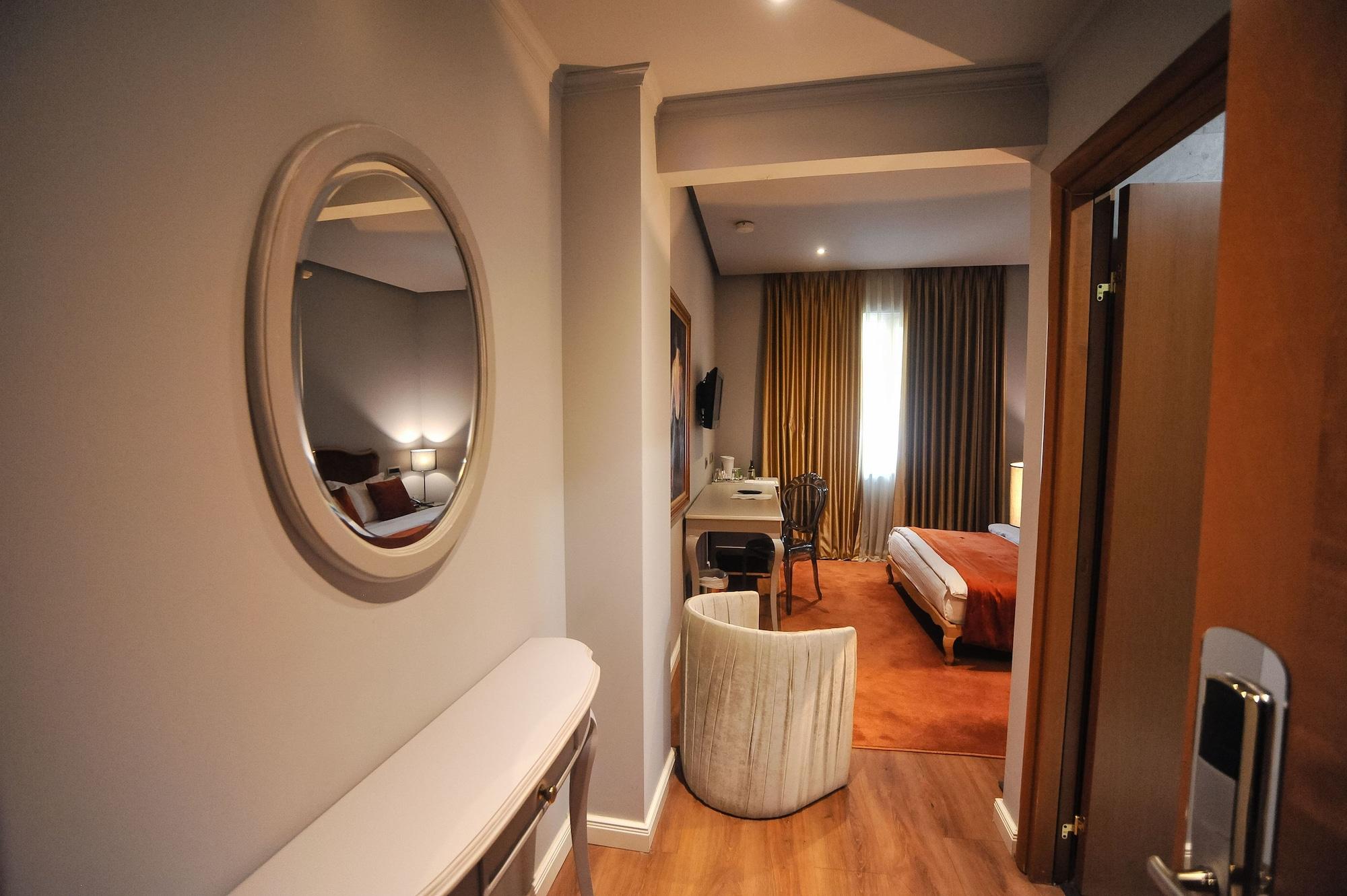 Classic Hotel Tirana Kültér fotó