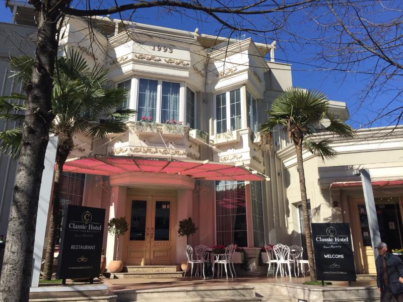 Classic Hotel Tirana Kültér fotó