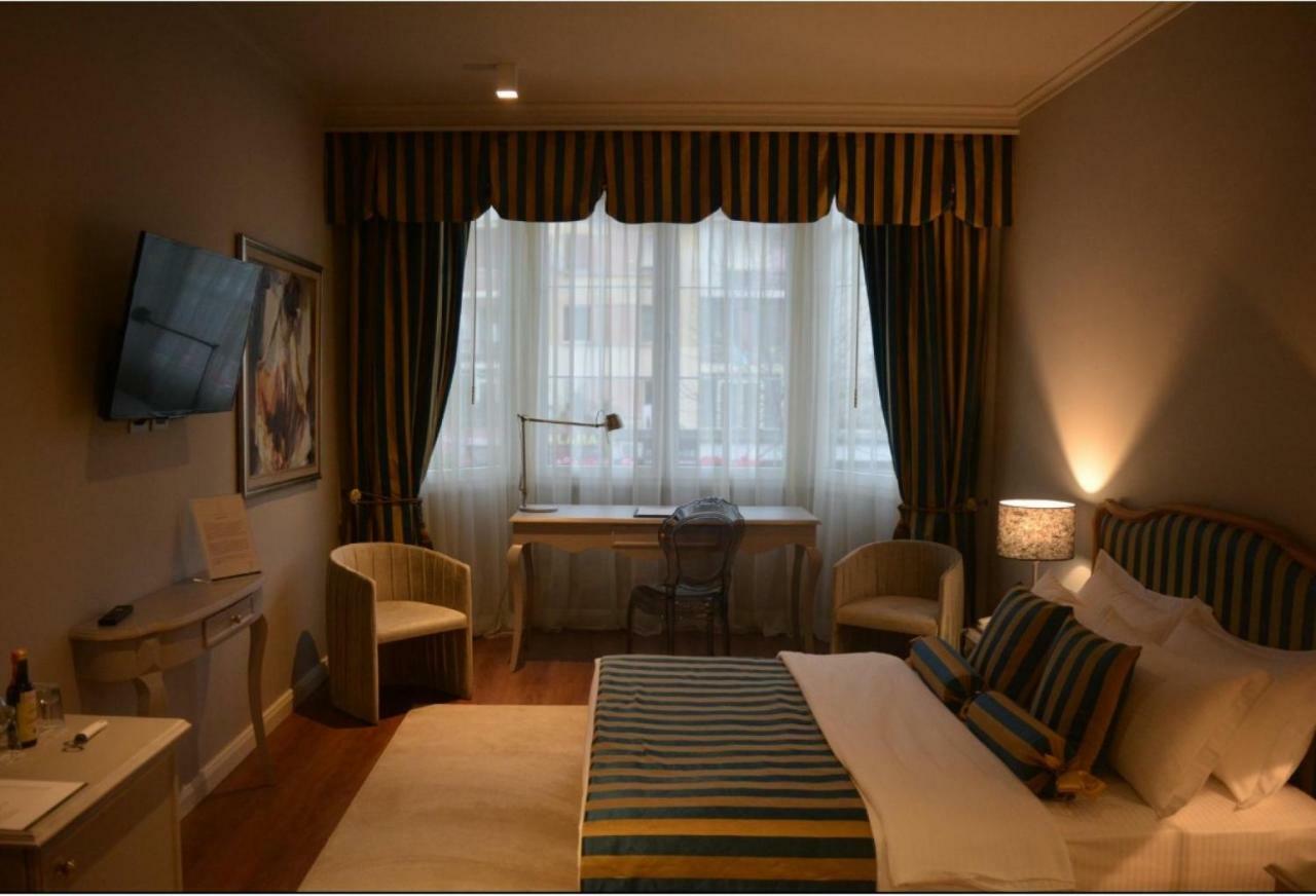 Classic Hotel Tirana Kültér fotó